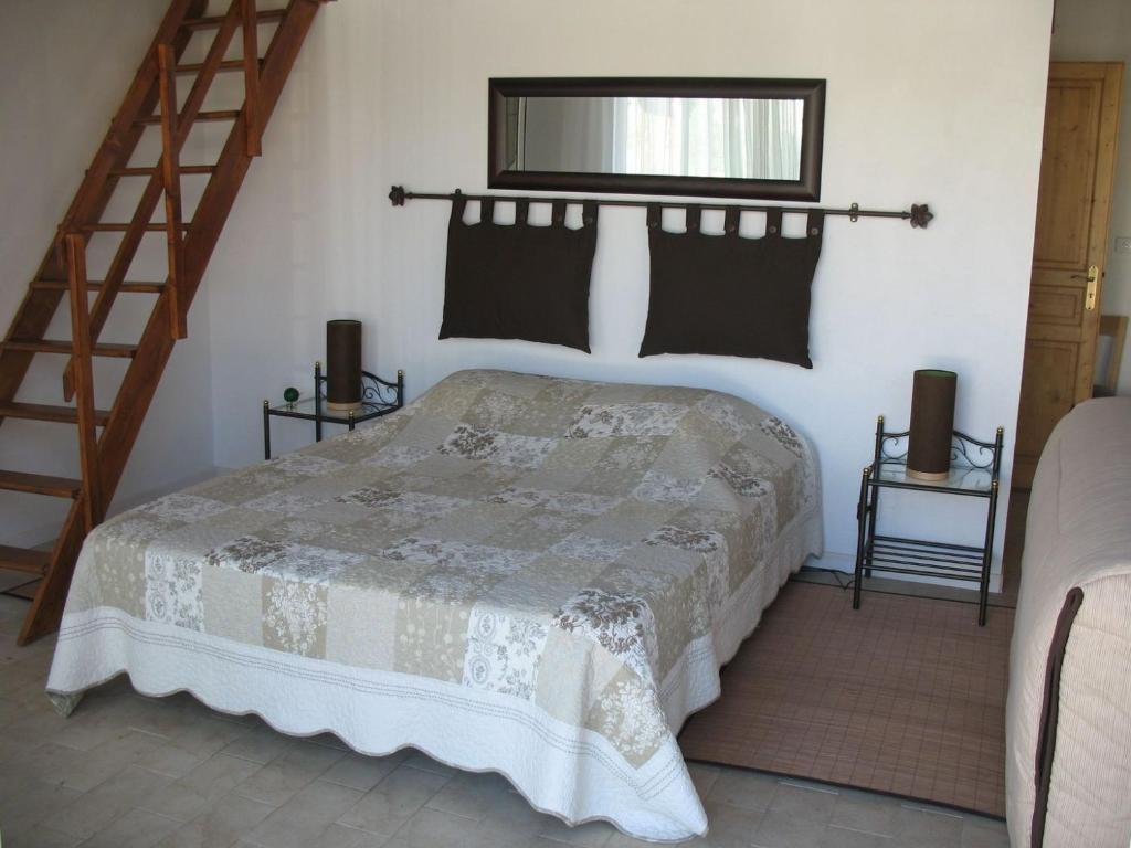 Chambre d'hôtes La Bastide des Eucalyptus Antibes Habitación foto